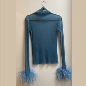 Blue feathered pleated top